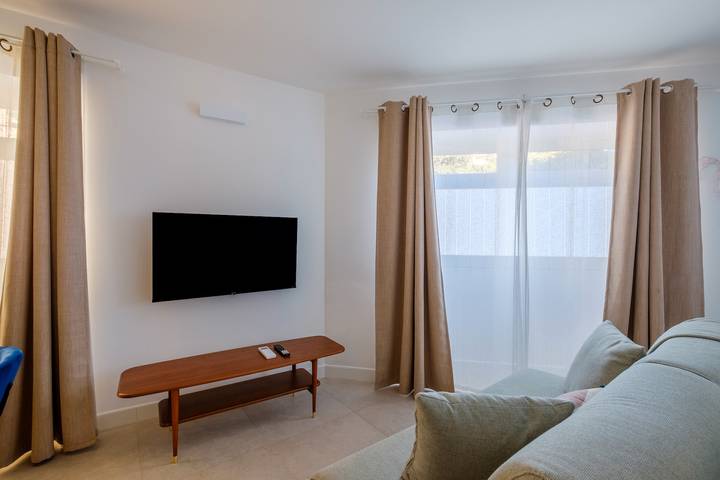 Location de vacances pour 3 personnes, avec balcon, animaux acceptés à Cannes