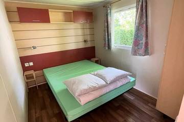 Camping pour 6 Personnes dans Pont-sur-Yonne, Yonne, Photo 1