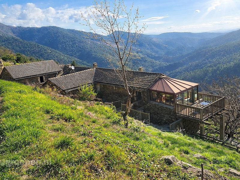 Maison de vacances pour 22 personnes avec balcon/terrasse in Saint-André-Lachamp, Parc naturel régional des Monts d'Ardèche