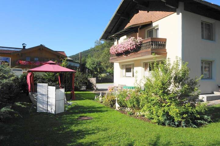 Chalet für 12 Personen, mit Balkon und Terrasse sowie Garten und Ausblick in Kleinarl