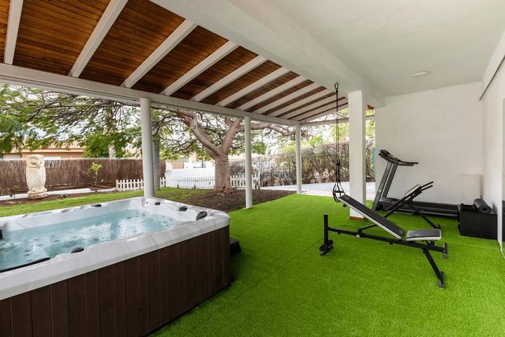 Casa rural para 7 personas, con piscina además de jardín y jacuzzi en Puerto de la Cruz - 4
