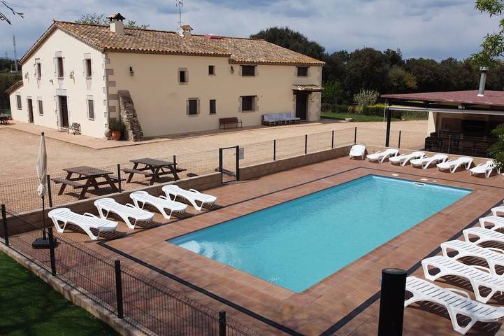 Casa rural para 28 personas, con terraza y jardín - 1