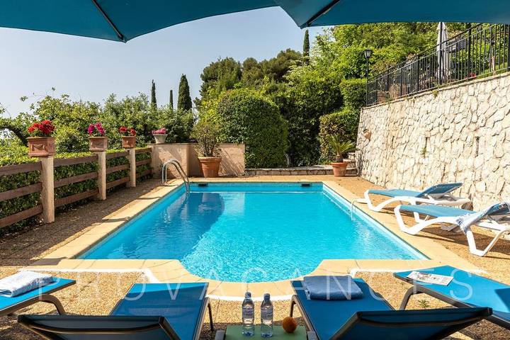 Holiday house with pool and sea view in St-Jeannet in Saint-Jeannet, Mediterranean Coast (France)