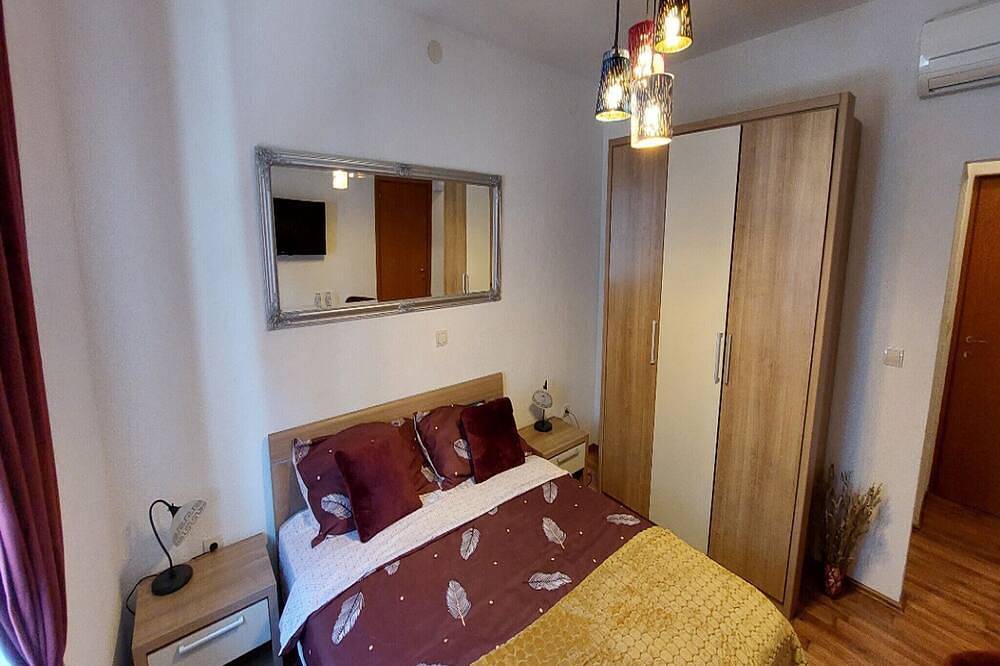 Rooms Argo - Red Double Room in Ville de Cres, Île de Cres