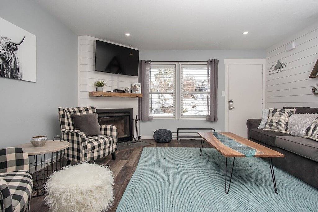 Ganze Wohnung, Powder Mountain Wolf Lodge 706 Condo Remodeled! Elegant! Outdoor Community Pool in Eden (UT), Uinta Wasatch Cache National Forest