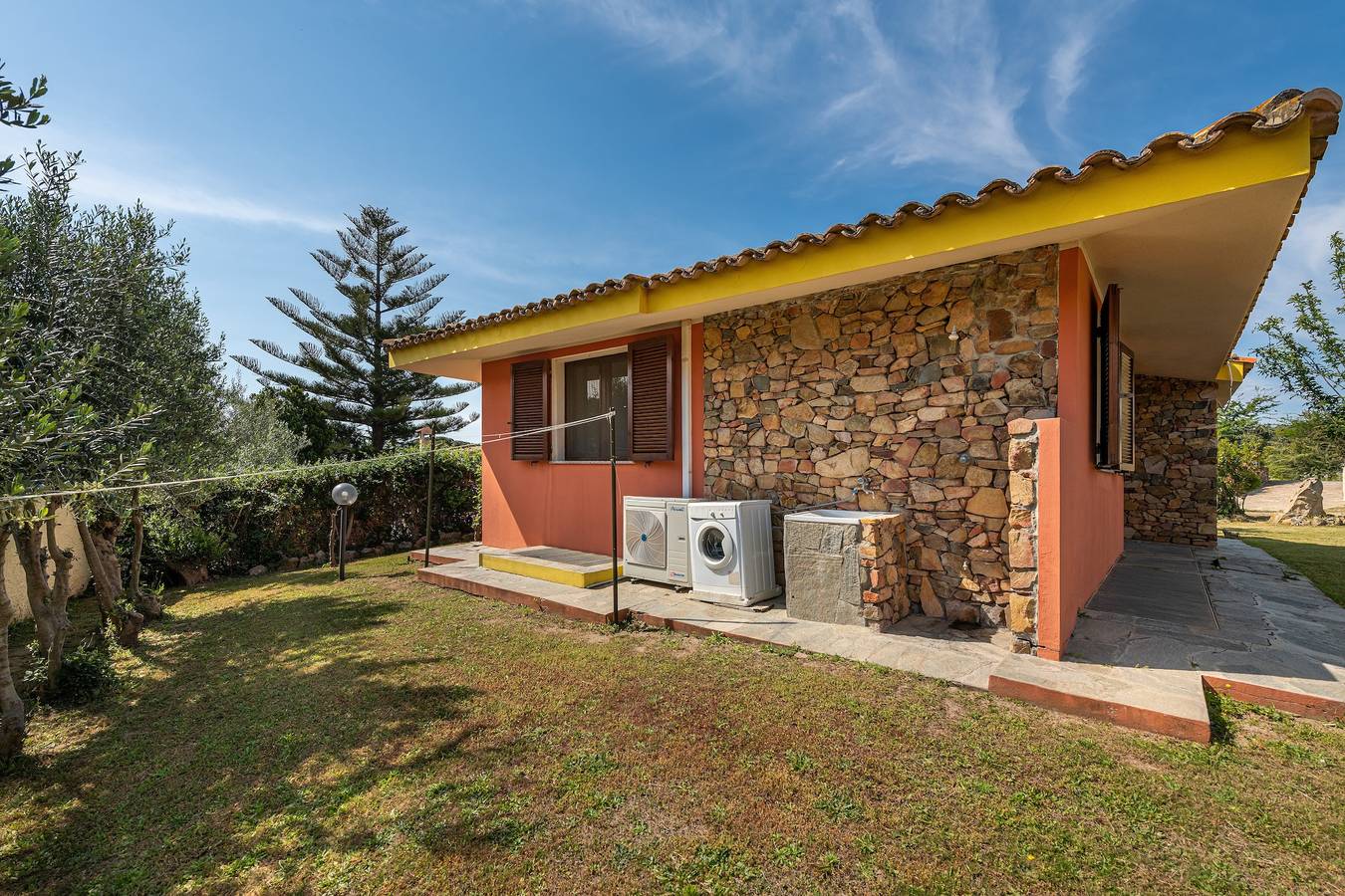 Ferienhaus "Nicoletta" mit Garten, Klimaanlage und Grill in Campulongu, Villasimius