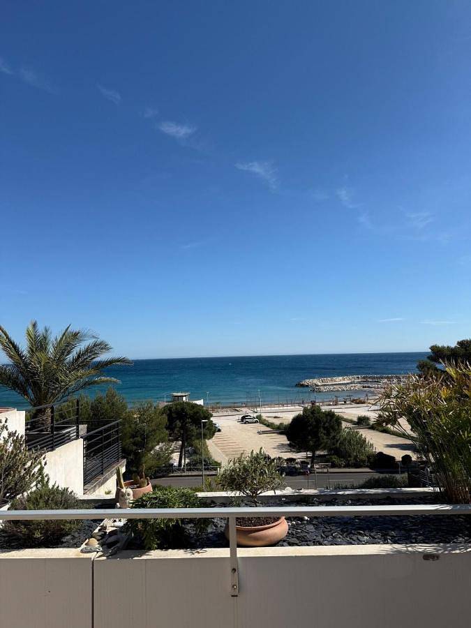 Gîte pour 3 personnes, avec terrasse et vue, animaux acceptés dans Plage Du Rouet Carry Le Rouet - 4