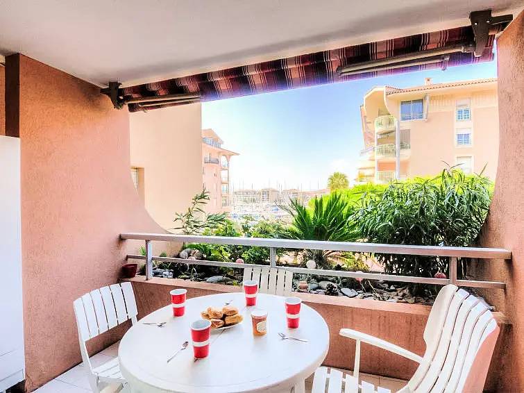 Entire apartment, 2 Pièces 4 Personnes in Fréjus Plage, Frejus