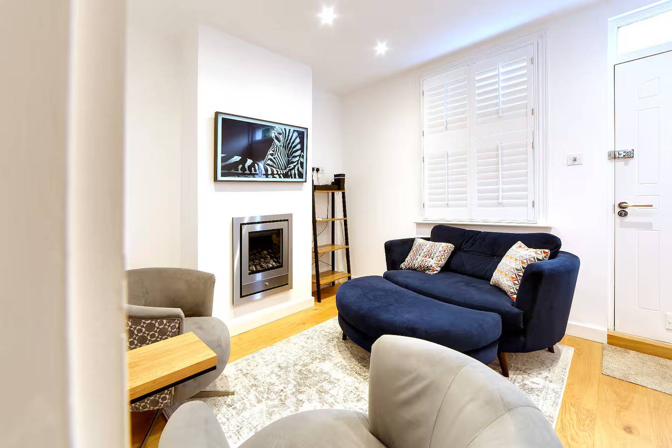 Bright Beautiful Modern 2 Bed Home Pass The Keys in Cambridge, Cambridgeshire