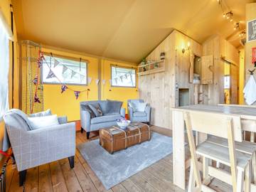 Glamping for 6 People in Bawdeswell, Norfolk, Photo 3