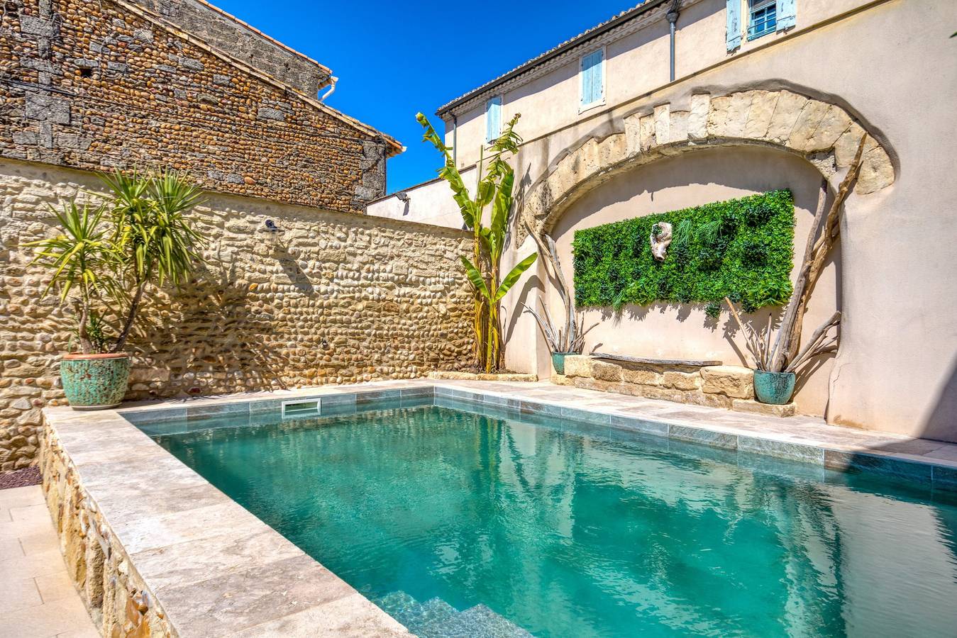 Chambre d’hôtes « La Petite Camargue » avec piscine privée, terrasse partagée et Wi-Fi in Vauvert, Côte méditerranéenne (France)