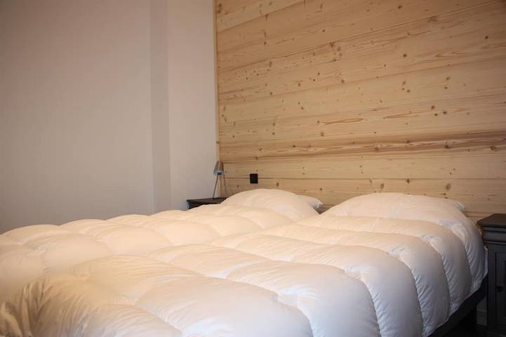 Apartamento entero, Amplio apartamento de 95 m2 en Morillon Village con garaje privado. in Station de Morillon, Grand Massif