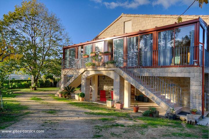 Gîte pour 4 personnes, avec jardin et vue - 1