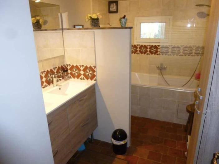 Location de vacances pour 6 personnes, avec jardin et piscine à La Gaubretière - 2