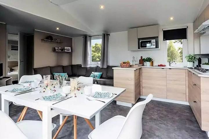 Mobil home pour 6 personnes, avec terrasse à Touquin