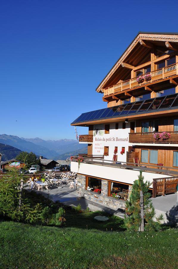 Hôtel pour 4 personnes, avec balcon et vue