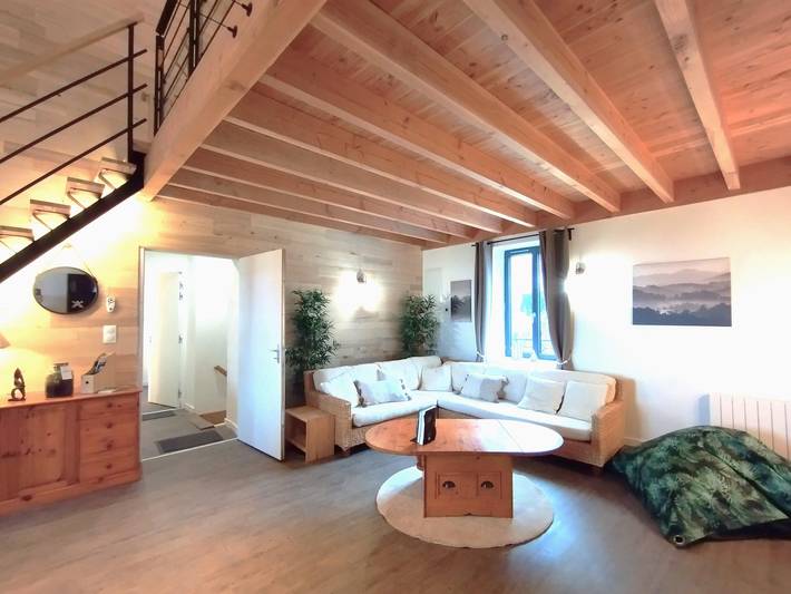 Helles Loft in Saulieu mit Kicker und Garten, ideal für Familie nahe Morvan in Saulieu, Montbard und Umgebung