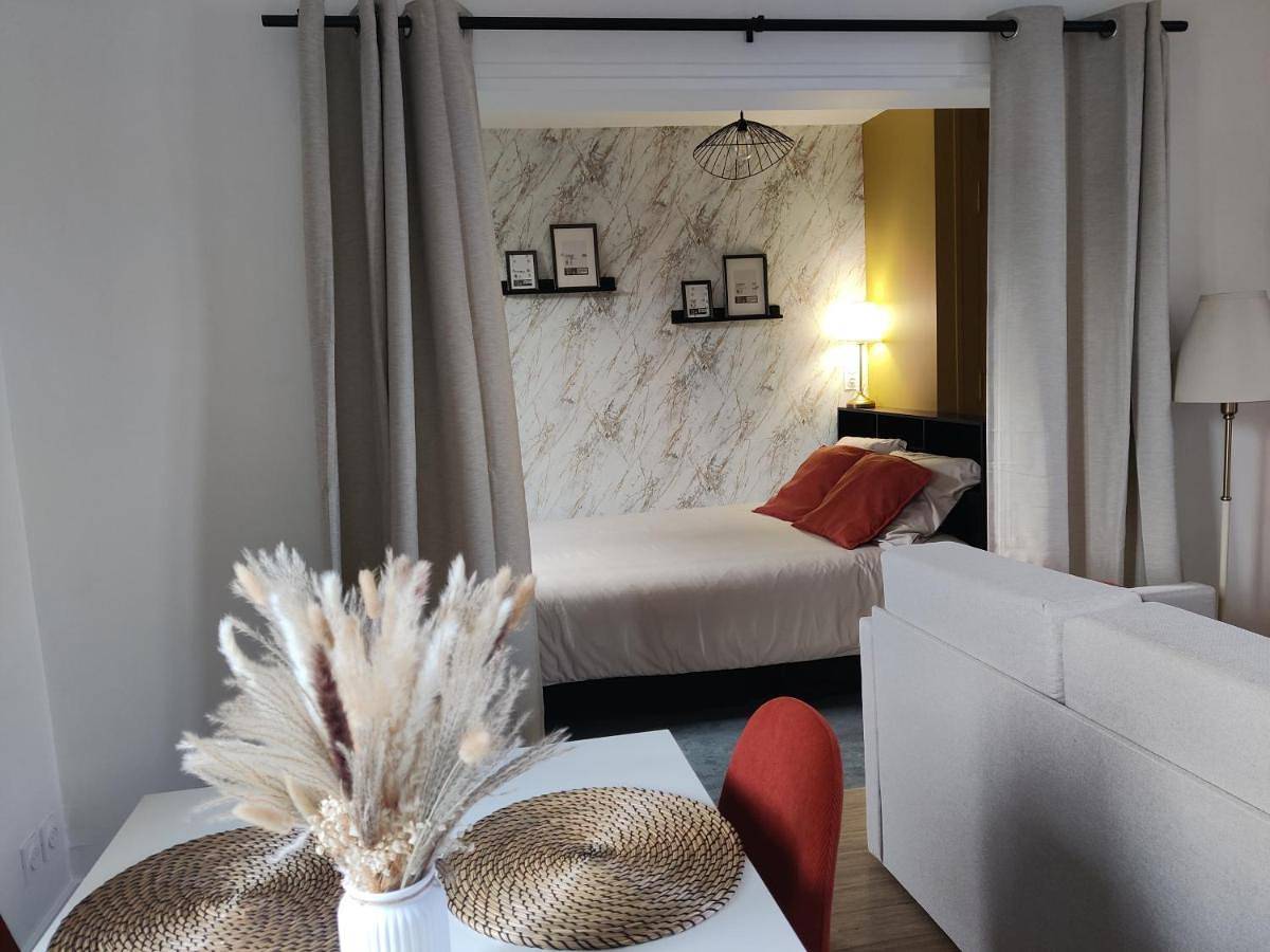 Appartement entier, One-Bedroom Apartment in Feuquières, Oise