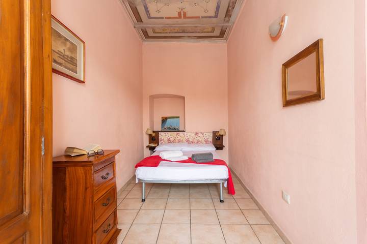 Gîte pour 4 personnes, avec balcon et vue sur le lac, animaux acceptés à Bosa - 3