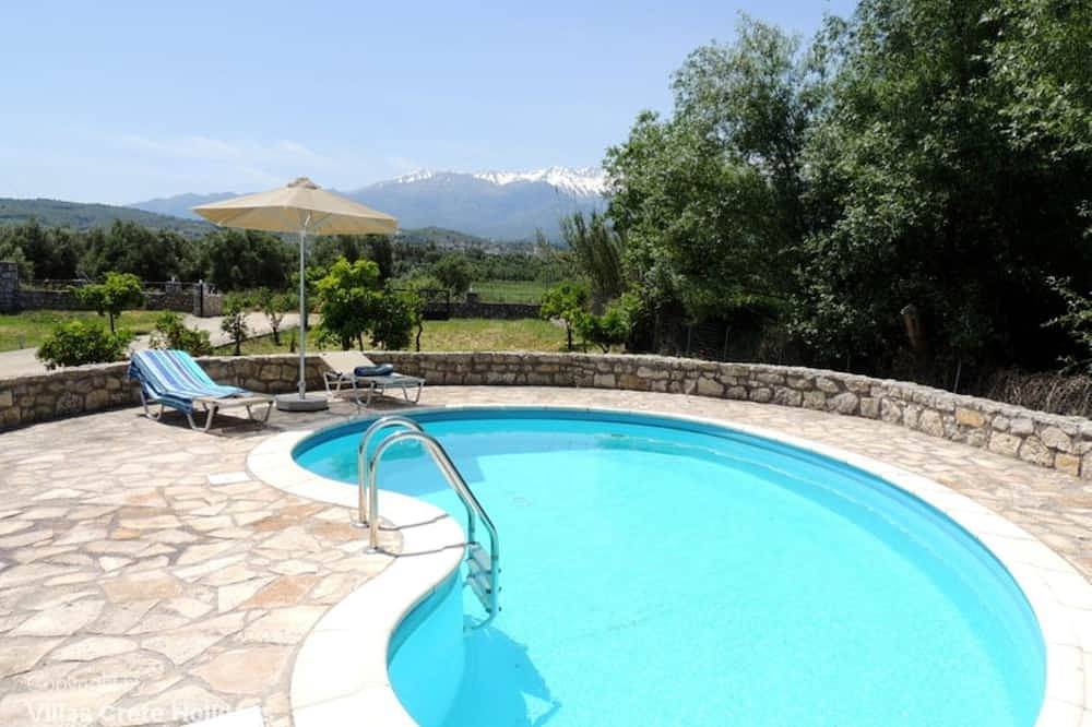 Villa Adelphi in der Nähe von Kalives. 2 Schlafzimmer, privater Pool, Aussicht und alle Annehmlichkeiten. in Armeni, Chania und Umgebung
