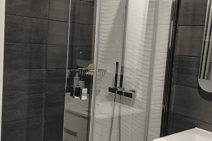 Gîte pour 2 personnes, avec Balcon dans La Pointe-Rouge - 4
