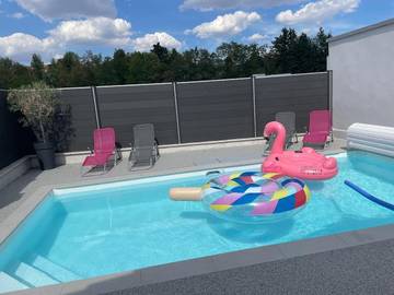 Location de vacances pour 7 personnes, avec jacuzzi et piscine à Roche-la-Molière