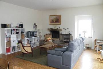Gîte pour 8 personnes, avec jardin à Lohuec