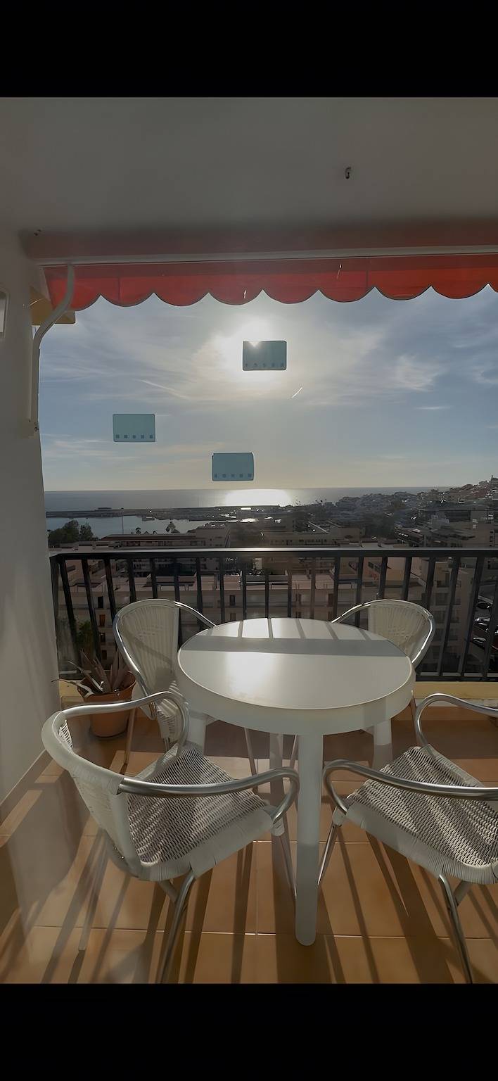 Entire apartment, 'Achacay Beach' Holiday Apartment with Sea View, Pool and Wi-Fi in Los Cristianos, Arona