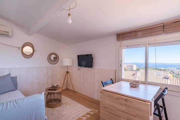 Gîte pour 4 personnes dans Office De Tourisme De Bormes Les Mimosas - Le Port - 4