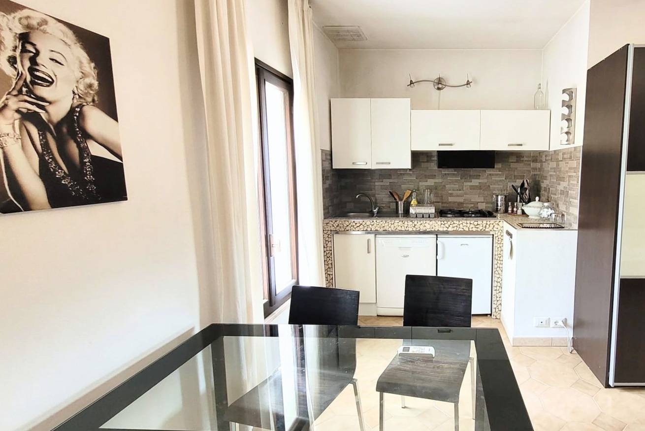 Apartamento entero, Cv021 – Cervia, studio apartment with terrace in great location in Cervia, Provincia de Ravenna