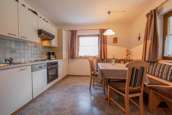 Ferienwohnung für 6 Personen, mit Balkon und Terrasse sowie Garten in Neustift im Stubaital - 4