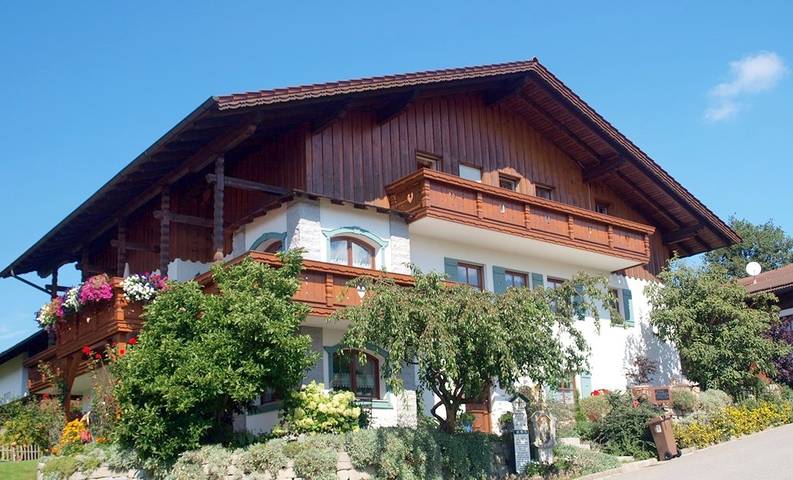 Ferienwohnung für 2 Personen, mit Balkon und Balkon/Terrasse sowie Terrasse und Garten in Lam - 2