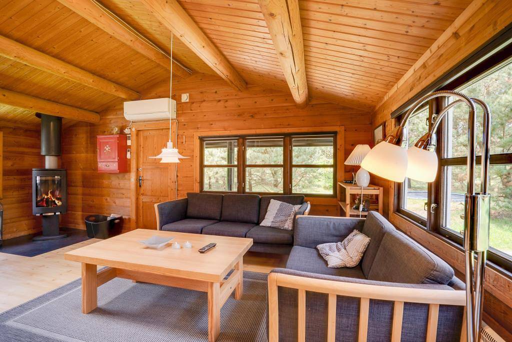 Skønt sommerhus med shelter på helt ugeneret grund in Houstrup, Varde Kommune