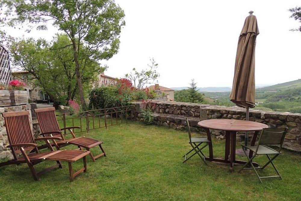 La Voûte - Gîtes des Pailhas in Montaigut-le-Blanc, Région de Besse-et-Saint-Anastaise