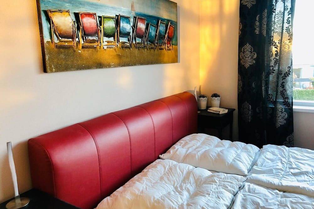 Riverside-Lemmer mit Bootsanleger in Lemmer, Ijsselmeer