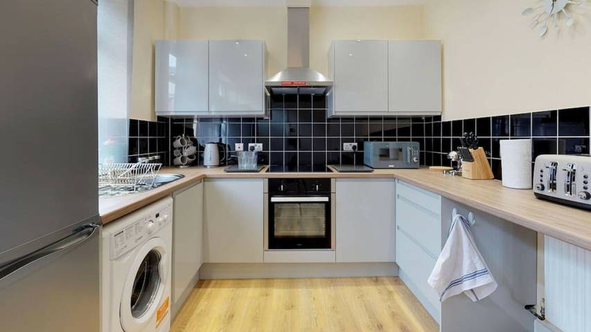 Apartment for 5 people in Bradford