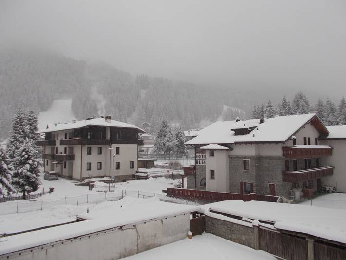 Appartamento intero, Luminoso appartamento vicino alle piste da sci, in zona centrale in Ponte di Legno (Città), Ponte di Legno