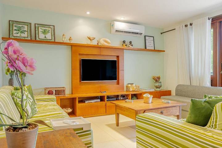 Casas e apartamentos de temporada para 7 pessoas, com piscina e jardim na Praia do Forte