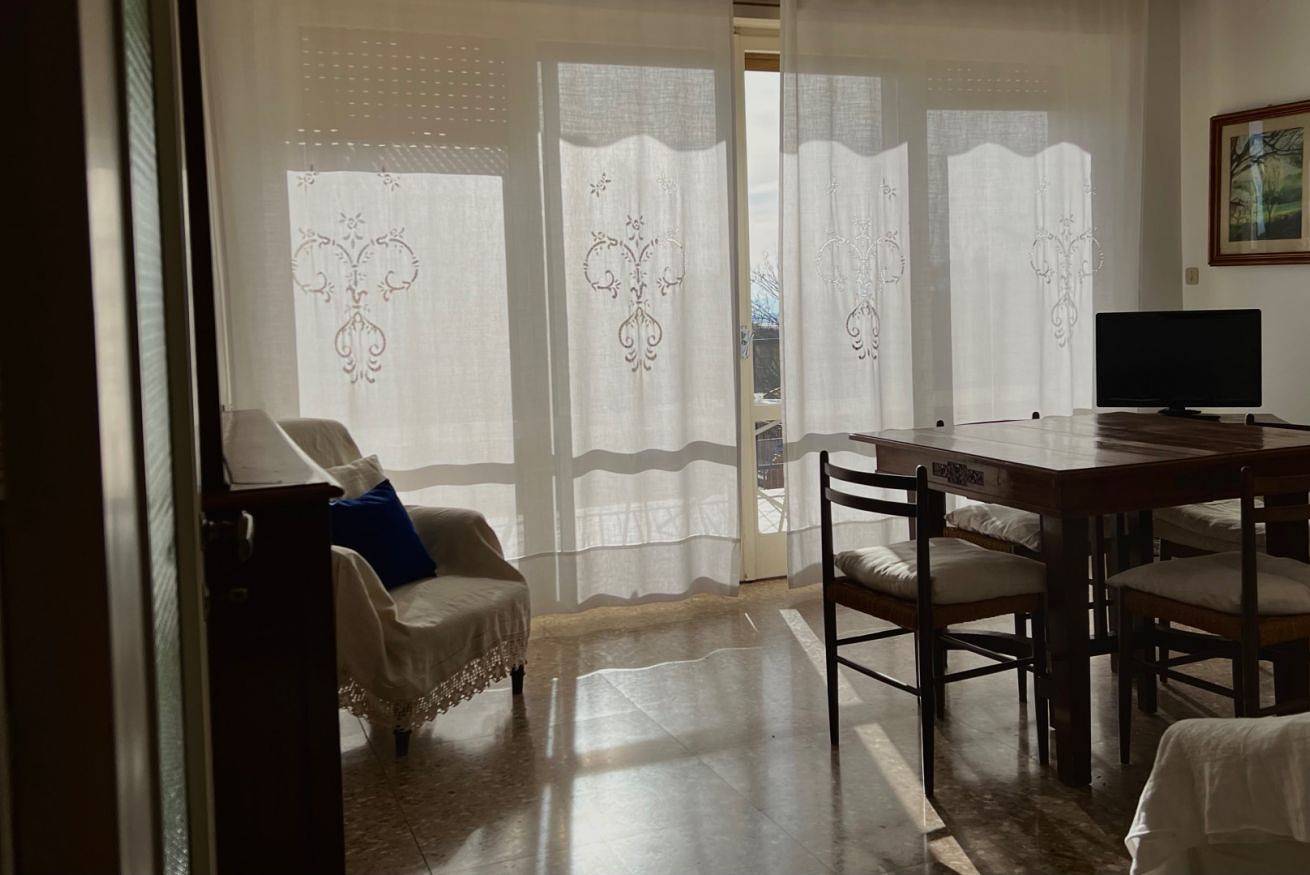 Ganze Wohnung, N273 - Numana, three-room apartment with terrace and two bathrooms in Sirolo, Riviera del Conero