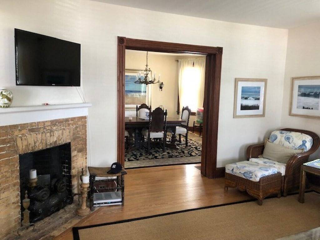 Wunderschöner Sommerurlaub in Bay Head mit privatem Pool, einen Block vom Meer entfernt in Bay Head, Ocean County