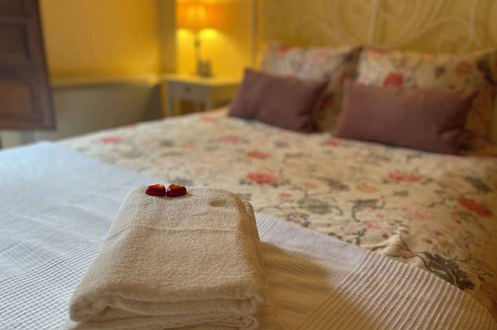 Apartamento entero, El Refugio de Cervantes, familiar, histórico y encantador. in Alcalá de Henares, Área Metropolitana de Madrid