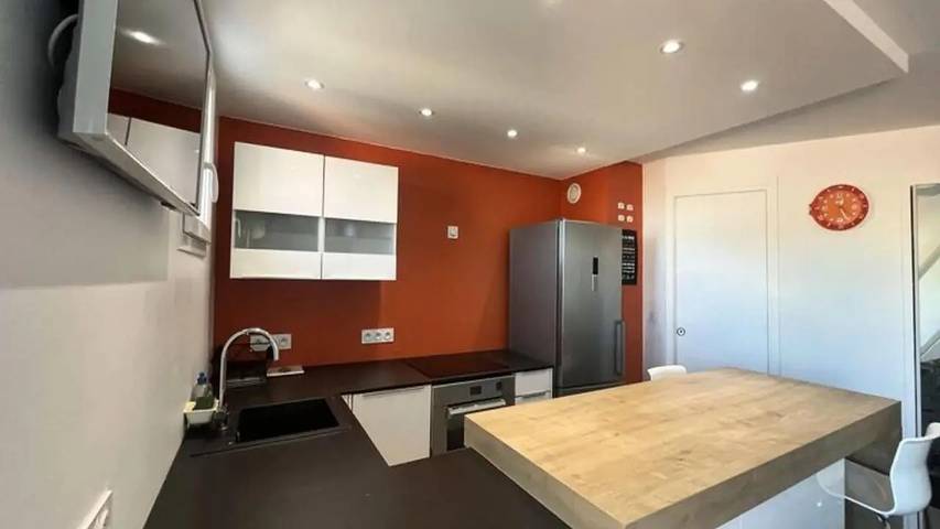 Gîte pour 5 personnes, avec Balcon et Terrasse dans Plage des Sablettes