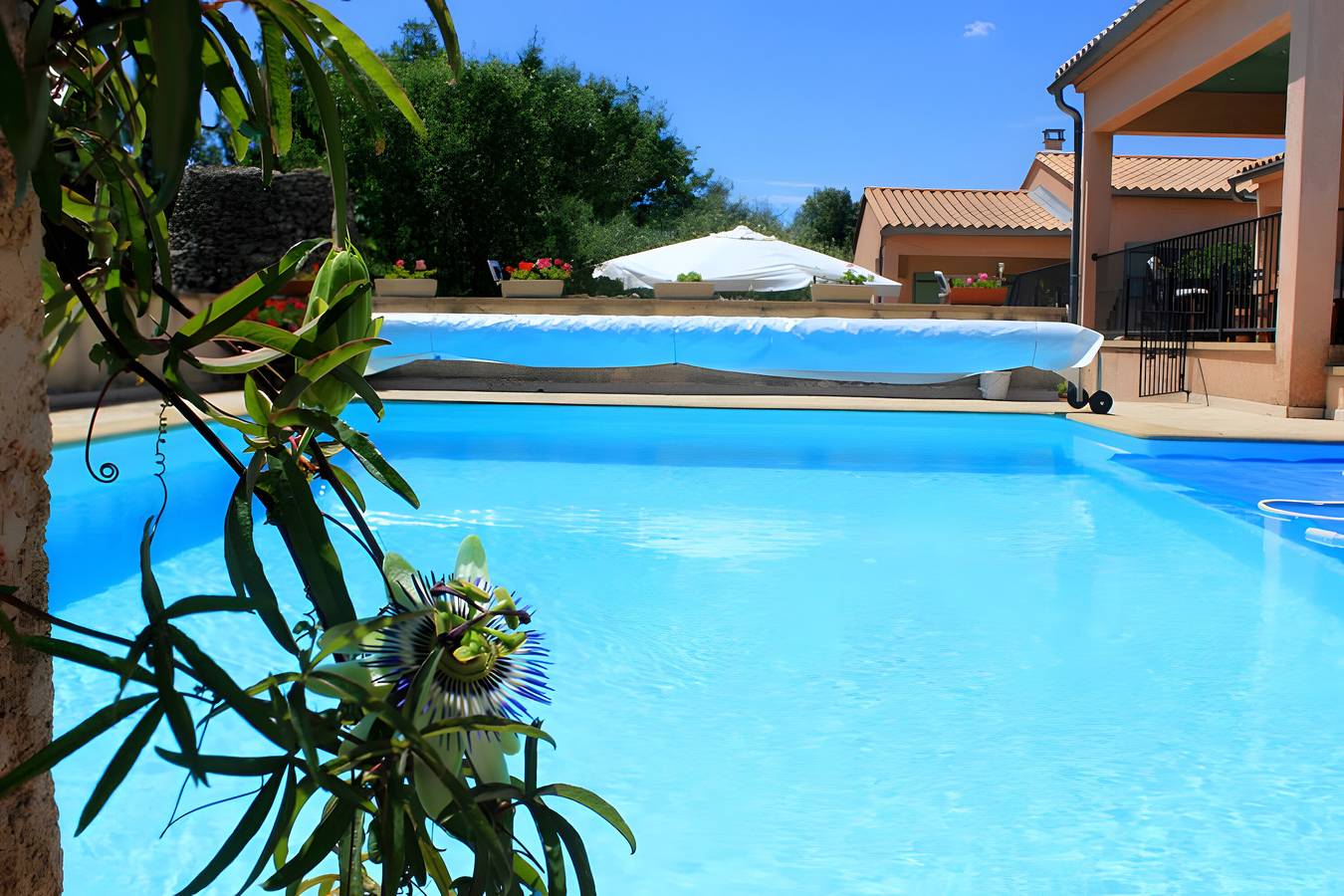 Holiday Home 'Obofix' with Wi-Fi in Vallabrix, Nimes region