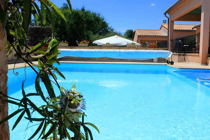 Holiday home for 8 people, with garden - 1