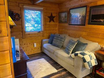 Log Cabin for 3 Guests in Jim Thorpe, Carbon County (PA), Picture 4