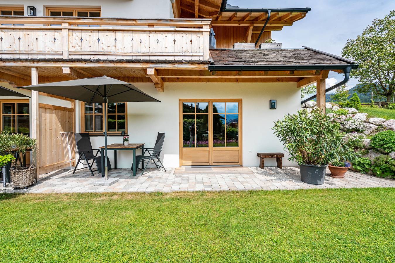Apartamento entero, Apartamento Nordic con vistas a la montaña, terraza privada y Wi-Fi in Reit im Winkl, Alpes Bávaros