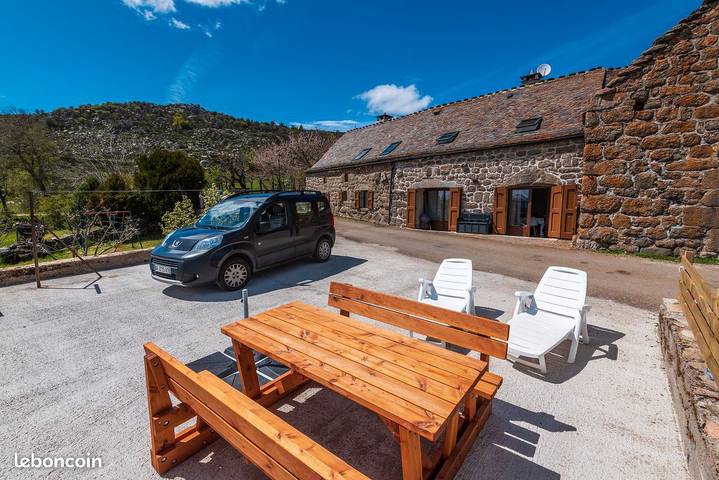 Gîte pour 4 personnes, avec Terrasse et Jardin