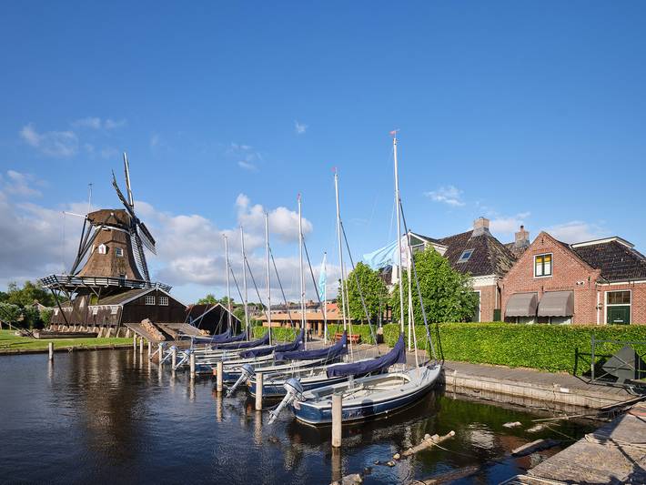 Charaktervolle Gruppenunterkunft für 54 Personen mit Anlegesteg in Woudsend in Woudsend, Ijsselmeer