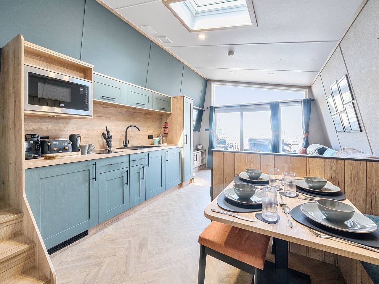 Skylight Stargazer - Billing Aquadrome in Northampton, Northamptonshire