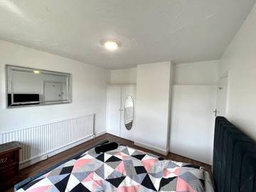 Holiday Rental for 8 People in Colne Valley Park, South East England, Photo 4